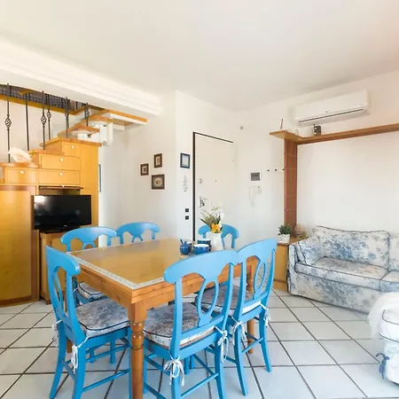 150 - Bellissimo Trilocale Di Fronte In Centro A Marcelli, Climatizzato - Inclusa Apartamento *