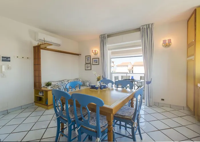 150 - Bellissimo Trilocale Di Fronte In Centro A Marcelli, Climatizzato - Inclusa Apartamento